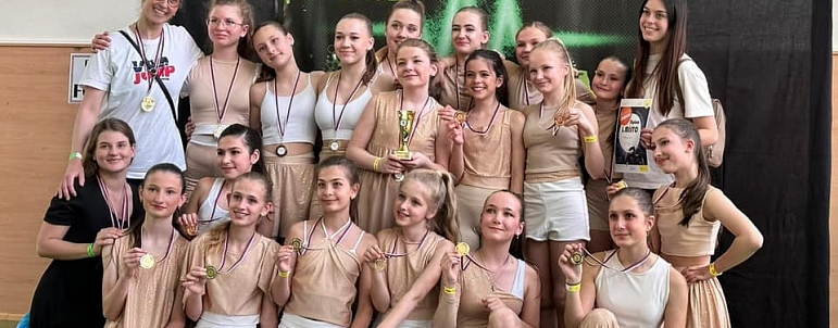 Junioři Moderna M1